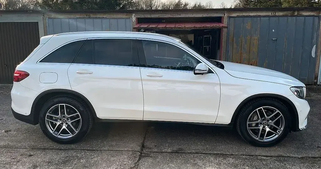 Gebraucht Mercedes GLC350 AMG line 258 PS (189 kW) 2017 Weiß SUV