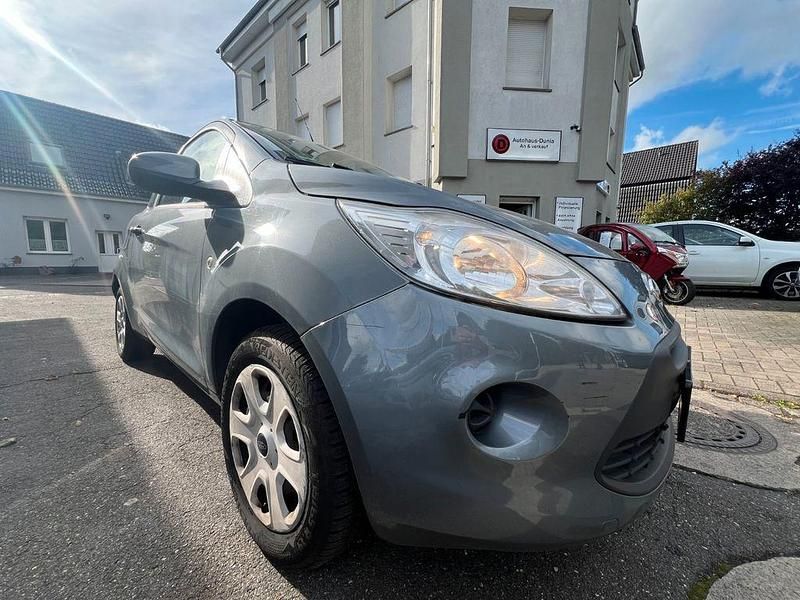 Grau Gebraucht 2012 Ford Ka Trend Kleinwagen | 4.300 € (Etwas zu teuer) - Bild 1/4