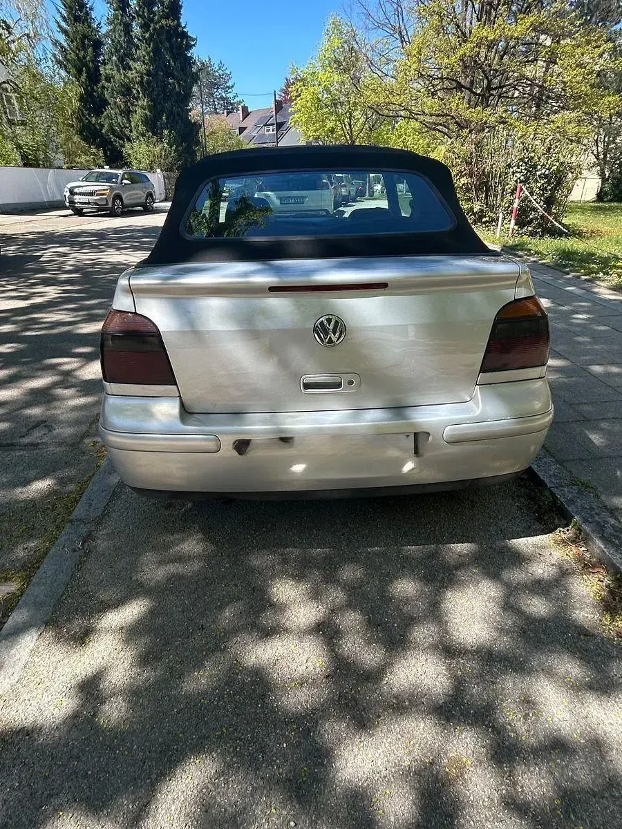 Occasion VW Golf Highline 101 ch (74 kW) 1999 Argent Cabriolet