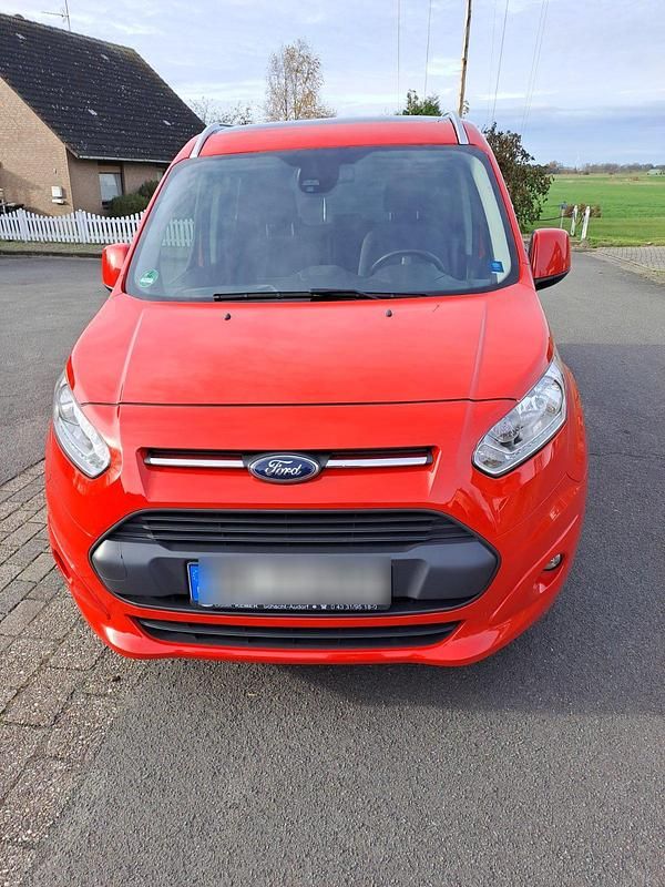Rot Gebraucht 2017 Ford Tourneo Connect Van / Kleinbus | 16.500 € (Fairer Preis) - Bild 1/4