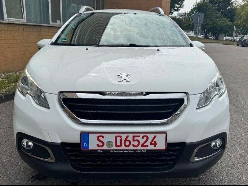 Weiß Gebraucht 2017 Peugeot 2008 SUV | 7.999 € (Guter Preis) - Bild 1/4