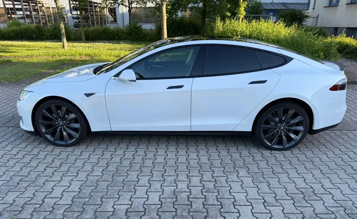 Gebraucht Tesla Model S 309 kW (421 PS) 2013 Weiß Kleinwagen