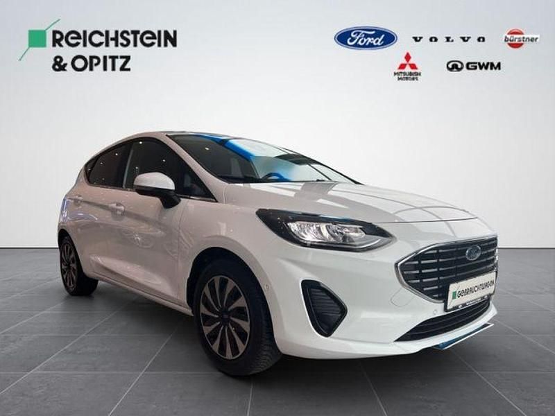 Gebraucht Ford Fiesta Titanium 125 PS (91 kW) 2022 Frost weiß Kleinwagen