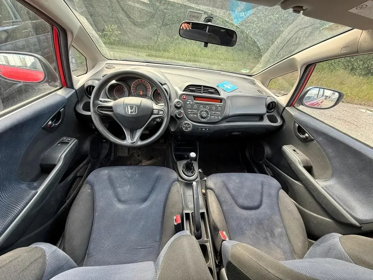 Käytetty Honda Jazz 100 HP (73 kW) 2012 Punainen Viistoperä
