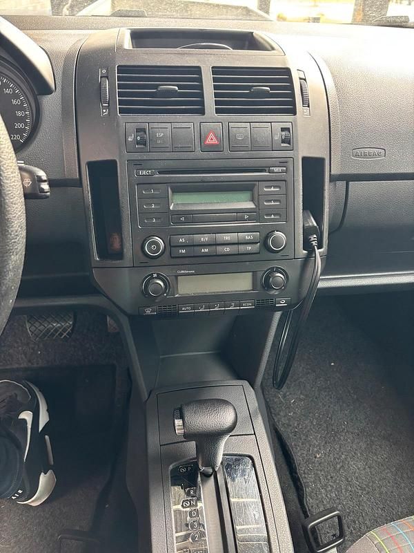 Gebraucht VW Polo 75 PS (55 kW) 2006 Silber Kleinwagen