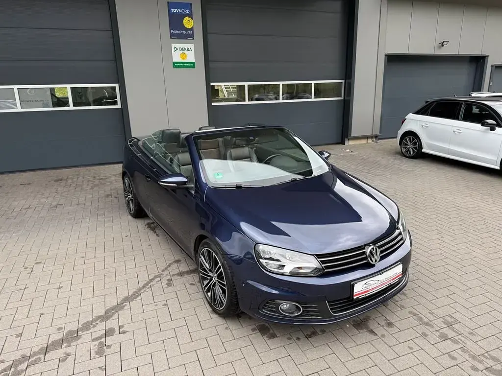Gebraucht VW Eos Exclusive 160 PS (117 kW) 2012 Blau Cabrio