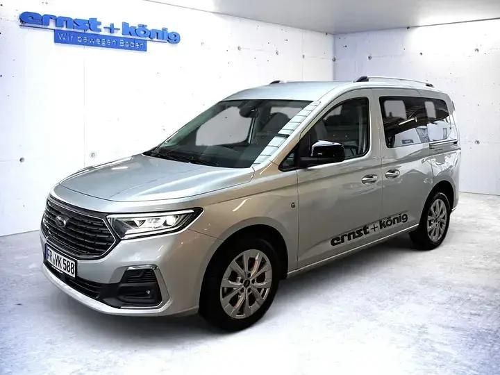 Silber Gebraucht 2023 Ford Tourneo Connect Titanium Van / Kleinbus | 27.750 € (Fairer Preis) - Bild 1/4