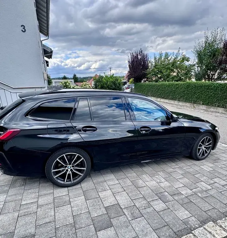 Gebraucht BMW 320 190 PS (139 kW) 2022 Schwarz Kombi