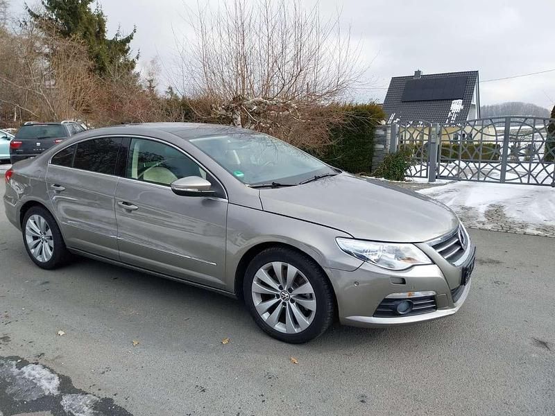 Gebraucht VW Passat Exclusive 200 PS (147 kW) 2010 Light brown metallic Limousine