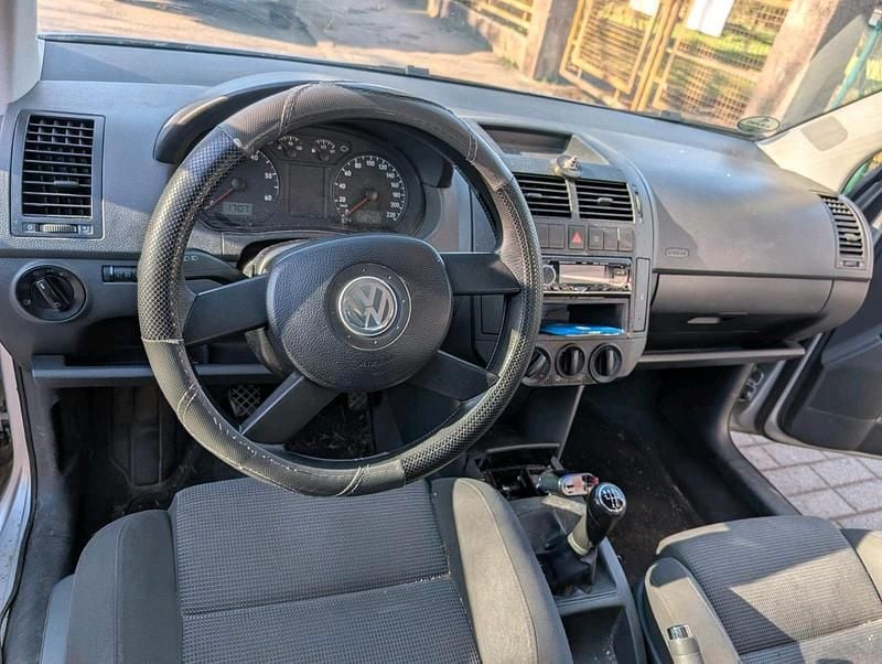 Gebraucht VW Polo 75 PS (55 kW) 2005 Silber Kleinwagen