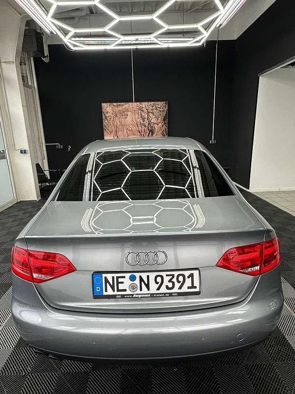 Gebraucht Audi A4 Ambiente 179 PS (131 kW) 2009 Silber Limousine