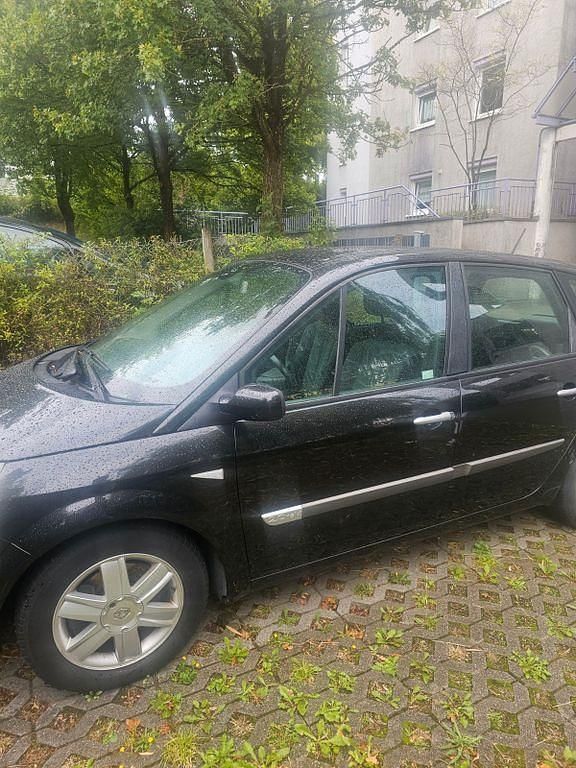 Schwarz Gebraucht 2005 Renault Scénic II Dynamique Van / Kleinbus | 600 € (Superpreis) - Bild 1/4