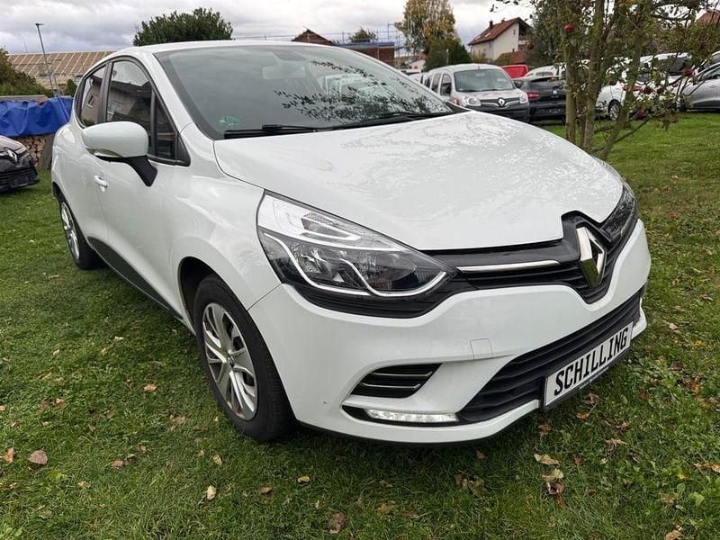Weiß Gebraucht 2018 Renault Clio IV Limousine | 5.950 € (Guter Preis) - Bild 1/4