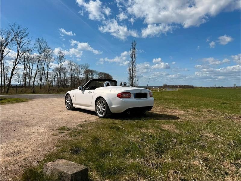 Gebraucht Mazda MX5 Sports-Line 160 PS (117 kW) 2012 Weiß Cabrio