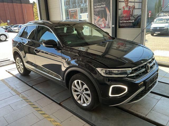 Gebraucht VW T-Roc Style 150 PS (110 kW) 2023 2t deep black perleffekt SUV