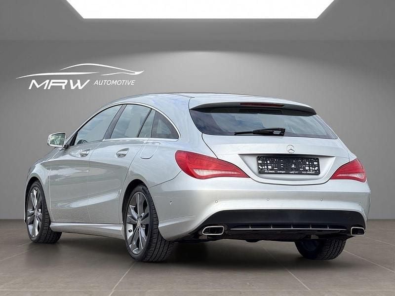 Gebraucht Mercedes CLA180 Shooting Brake 122 PS (89 kW) 2016 Silber Kombi