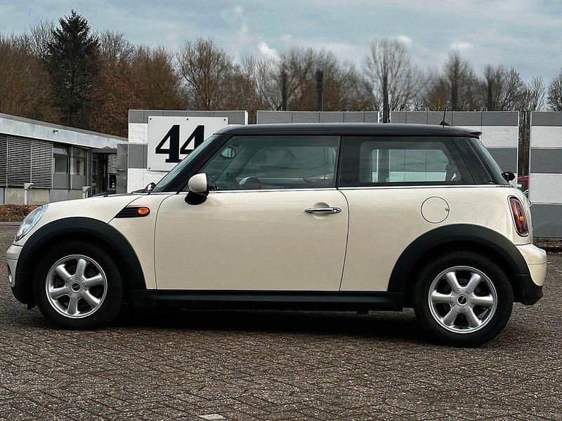 Usata Mini Cooper 95 CV (69 kW) 2009 Bianco Utilitaria