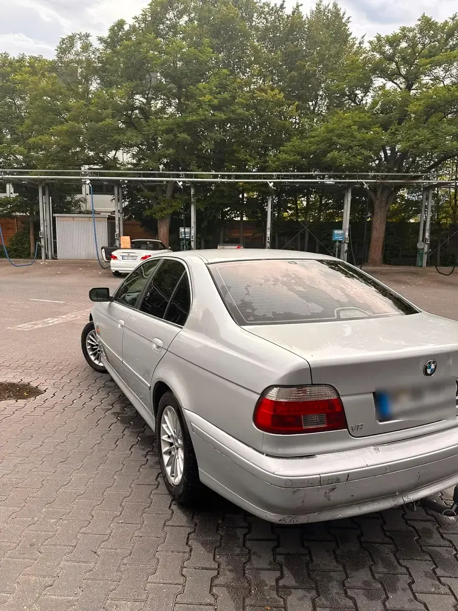 Gebraucht BMW 520 177 PS (130 kW) 2002 Silber Limousine