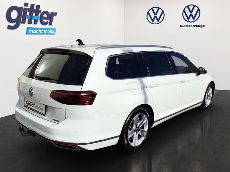 Gebraucht VW Passat Business 272 PS (200 kW) 2020 Pure white Kombi