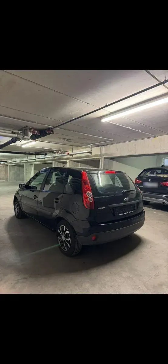 Gebraucht Ford Fiesta 69 PS (50 kW) 2005 Schwarz Kleinwagen