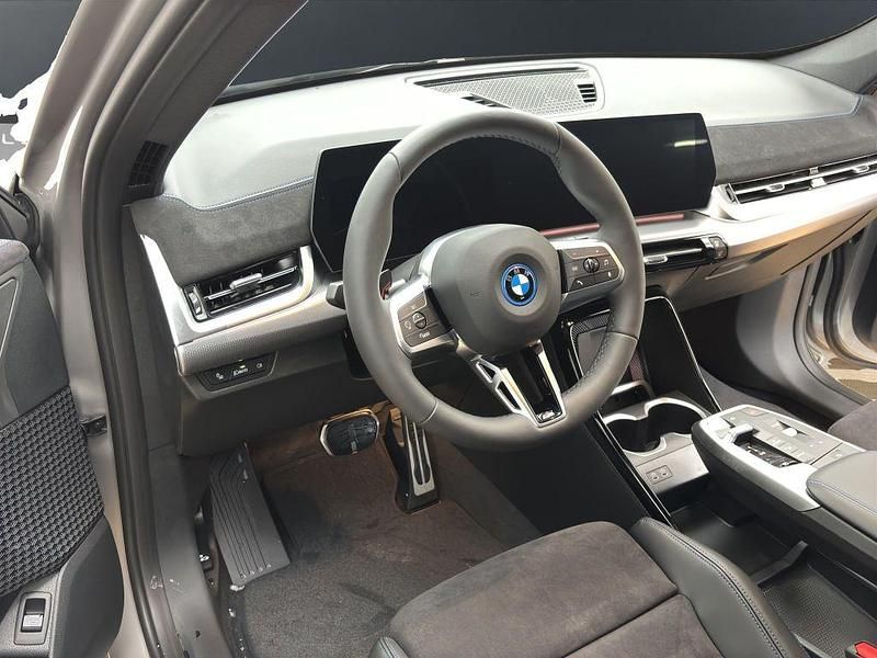 Neu BMW iX1 M Sport 150 kW (204 PS) 2025 Schwarz SUV