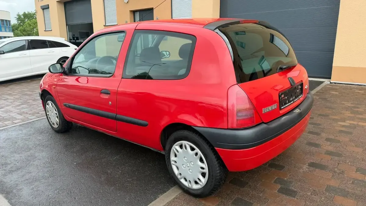 Gebraucht Renault Clio II Campus 69 PS (50 kW) 1999 Rot Kleinwagen