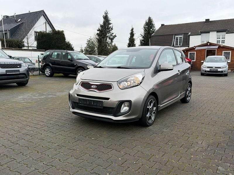 Gebraucht Kia Picanto Spirit 86 PS (63 kW) 2012 Silber Kleinwagen