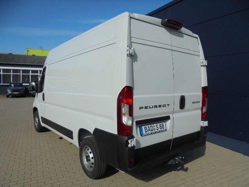 Gebraucht Peugeot Boxer 140 PS (102 kW) 2025 Kaolinweiss Van