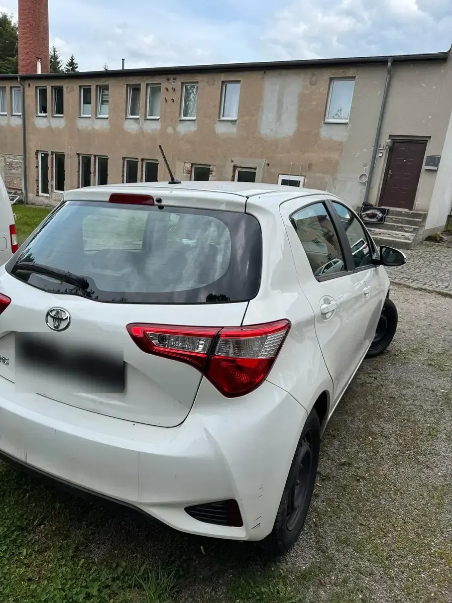 Gebraucht Toyota Yaris 72 PS (52 kW) 2020 Weiß Kleinwagen