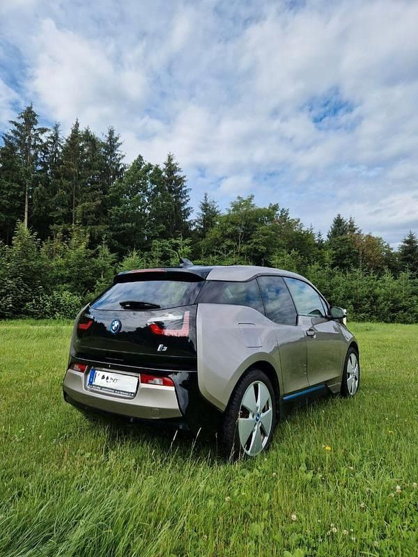 Braun Gebraucht 2015 BMW i3 Kleinwagen | 14.300 € (Fairer Preis) - Bild 1/4
