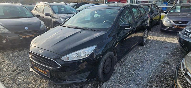 Schwarz Gebraucht 2017 Ford Focus Kombi | 4.990 € (Fairer Preis) - Bild 1/4