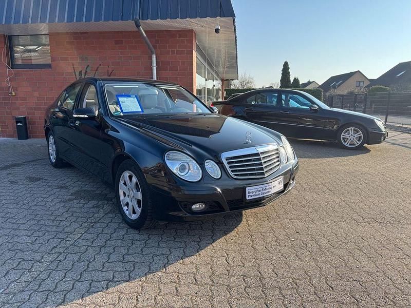 Gebraucht Mercedes E280 190 PS (139 kW) 2007 Schwarz Limousine