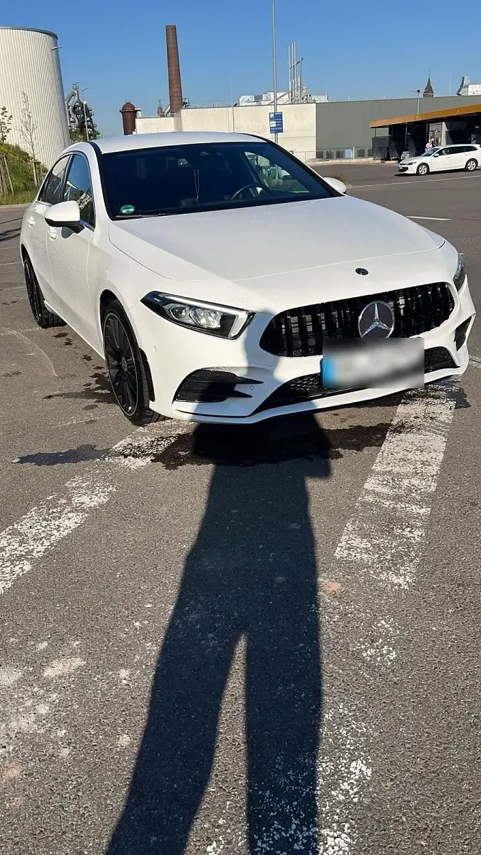 Gebraucht Mercedes A200 163 PS (119 kW) 2019 Weiß Limousine