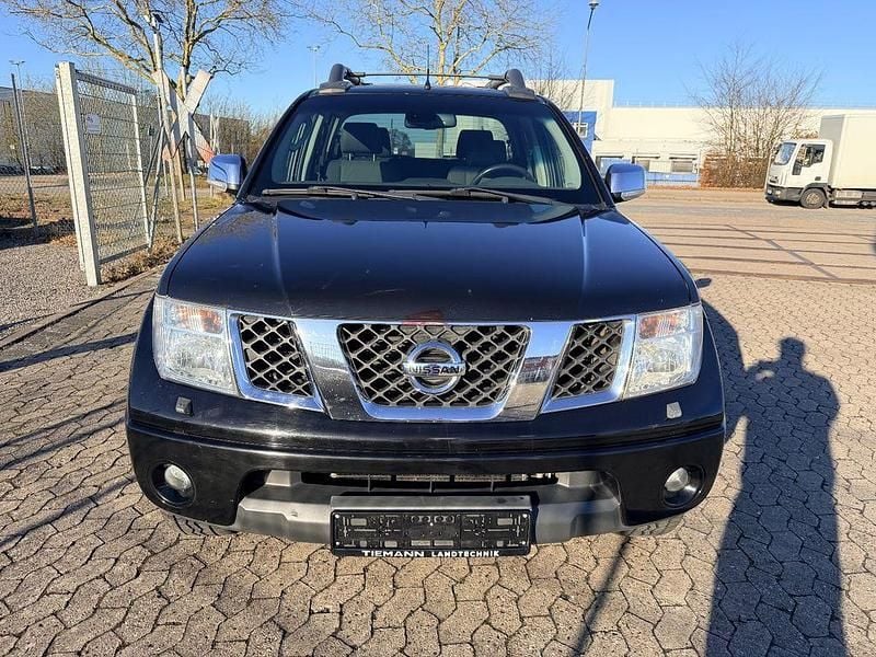 Gebraucht Nissan Navara 171 PS (125 kW) 2010 Schwarz Abholung