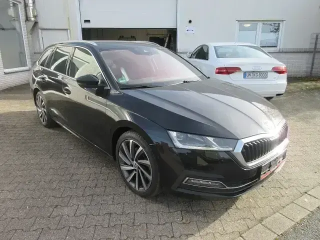 Gebraucht Skoda Octavia Style 150 PS (110 kW) 2022 Blackmagic perleffekt Kombi