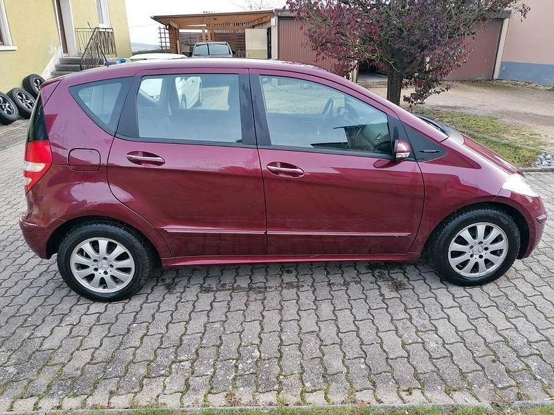 Rot Gebraucht 2006 Mercedes A170 Elegance Van / Kleinbus | 5.500 € (Fairer Preis) - Bild 1/4