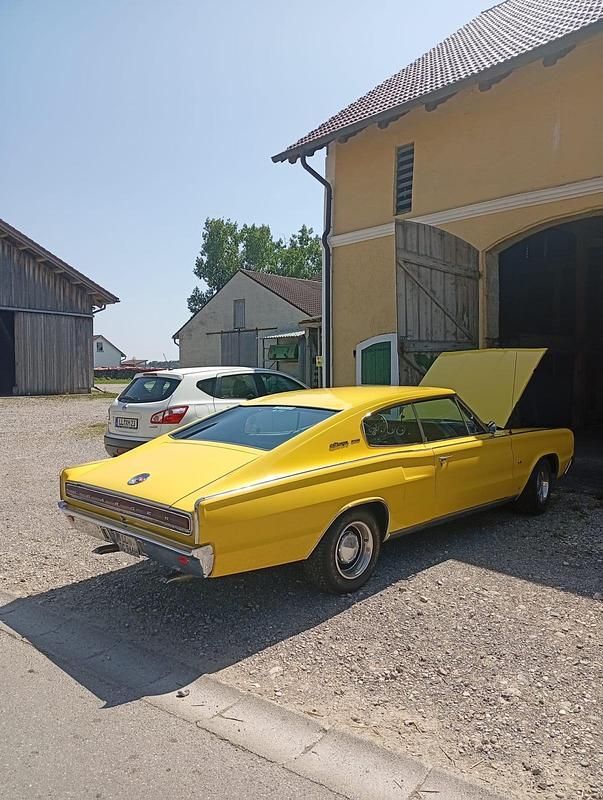 Gelb Gebraucht 1966 Dodge Charger Limousine | 29.777 € - Bild 1/4