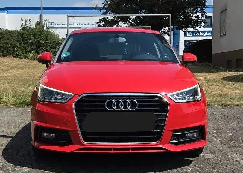 Gebraucht Audi A1 Sport 90 PS (66 kW) 2016 Rot Kleinwagen