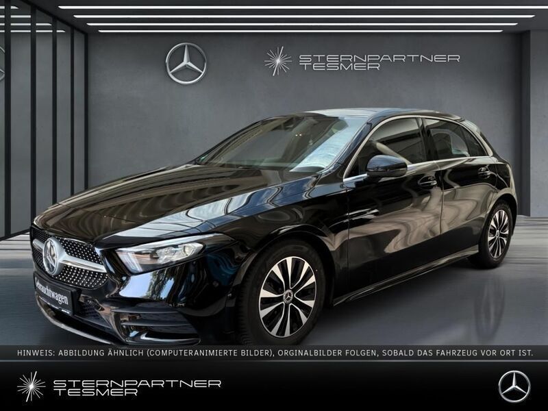 Schwarz Gebraucht 2021 Mercedes A200 AMG Limousine | 27.690 € (Etwas zu teuer) - Bild 1/4