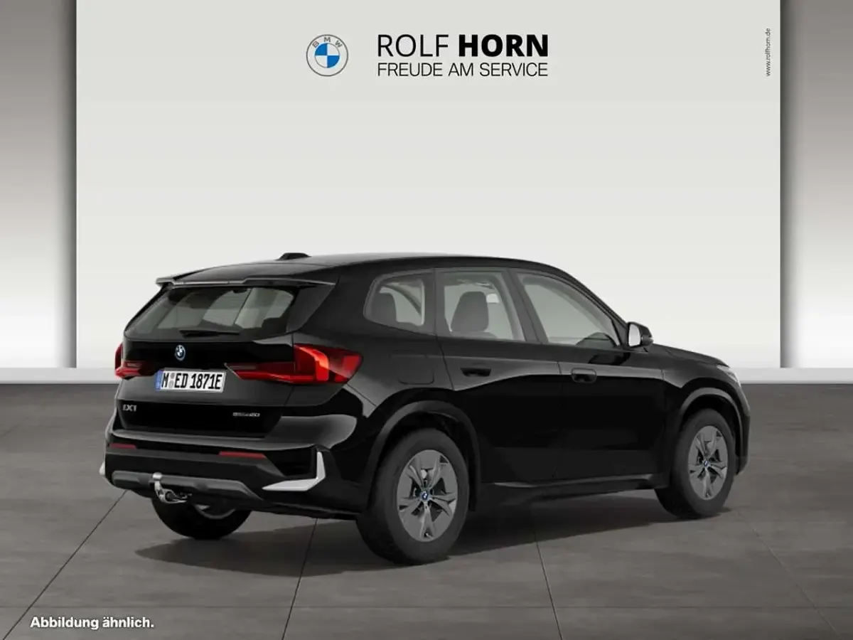 Gebraucht BMW iX1 Performance 150 kW (204 PS) 2024 Schwarz uni SUV