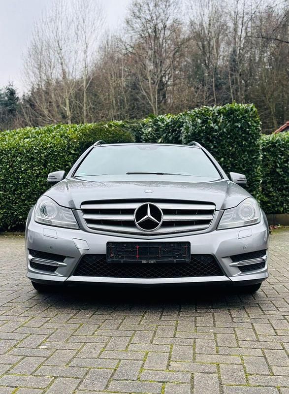 Gebraucht Mercedes C250 AMG line 204 PS (150 kW) 2013 Silber Kombi