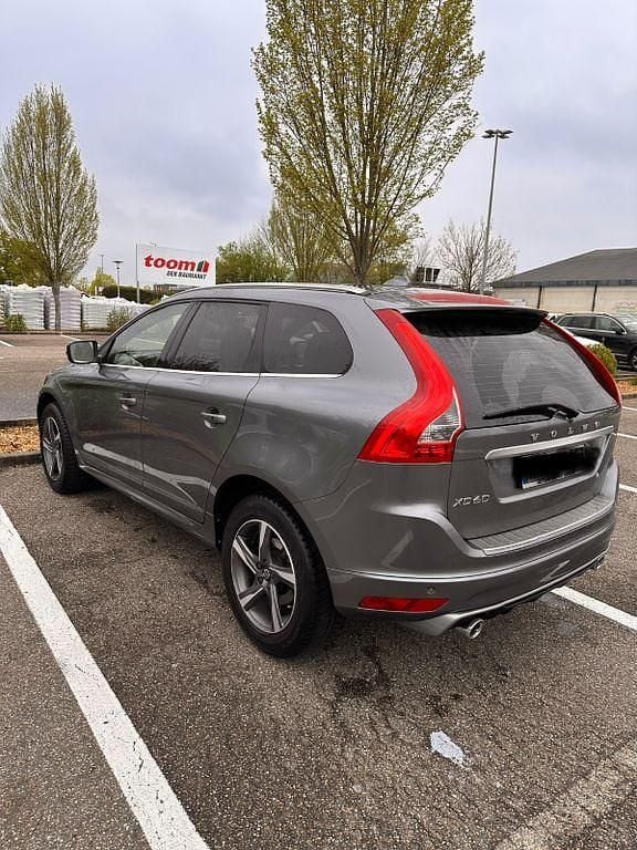 Gebraucht Volvo XC60 R-Design 220 PS (161 kW) 2016 Grau SUV