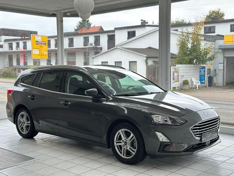 Grau Gebraucht 2020 Ford Focus Kombi | 10.400 € (Guter Preis) - Bild 1/4