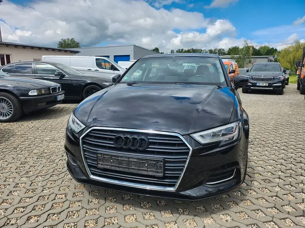 Gebraucht Audi A3 Design 116 PS (85 kW) 2019 Schwarz Limousine
