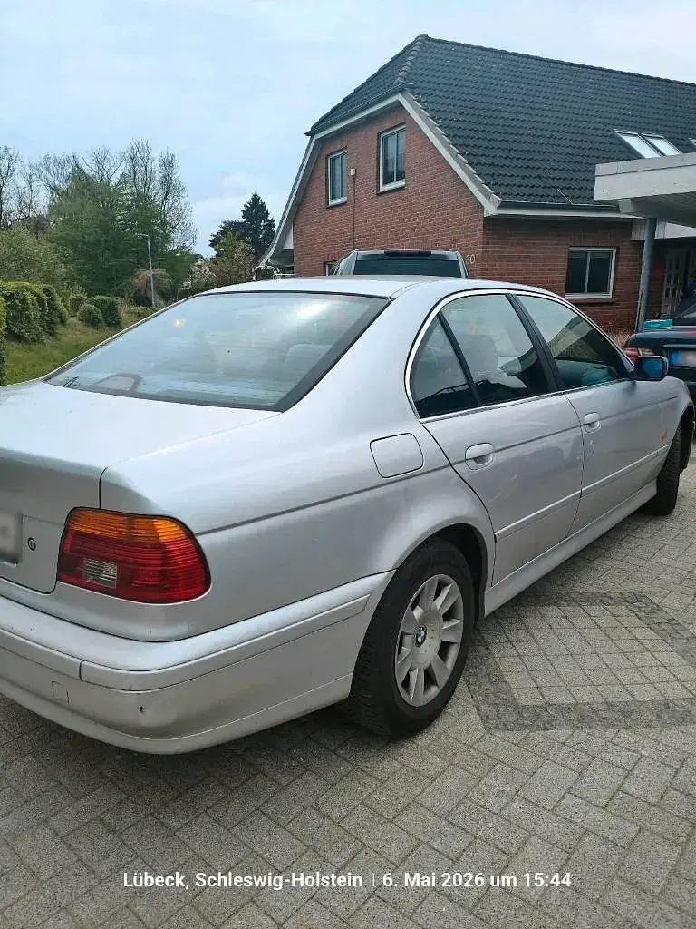 Używany BMW 520 Basis 170 KM (125 kW) 2000 Srebrny Sedan/Limuzyna