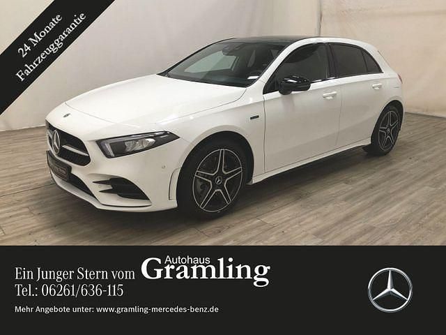 Gebraucht Mercedes A250 AMG 160 PS (117 kW) 2021 Weiß Kleinwagen