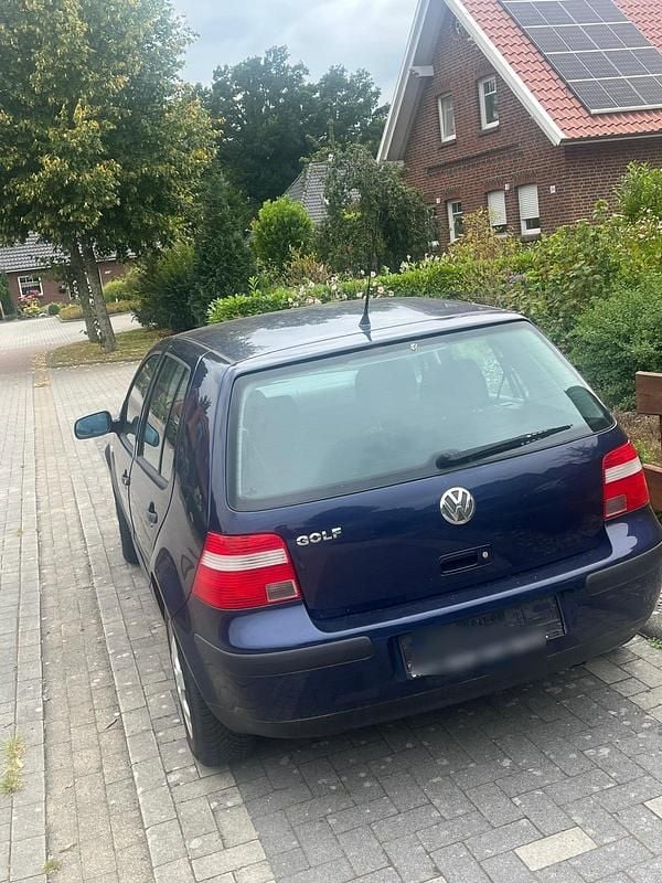 Blau Gebraucht 2003 VW Golf IV Kleinwagen | 400 € (Superpreis) - Bild 1/4