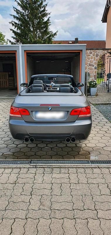 Gebraucht BMW 335 Cabriolet 306 PS (225 kW) 2008 Grau Cabrio