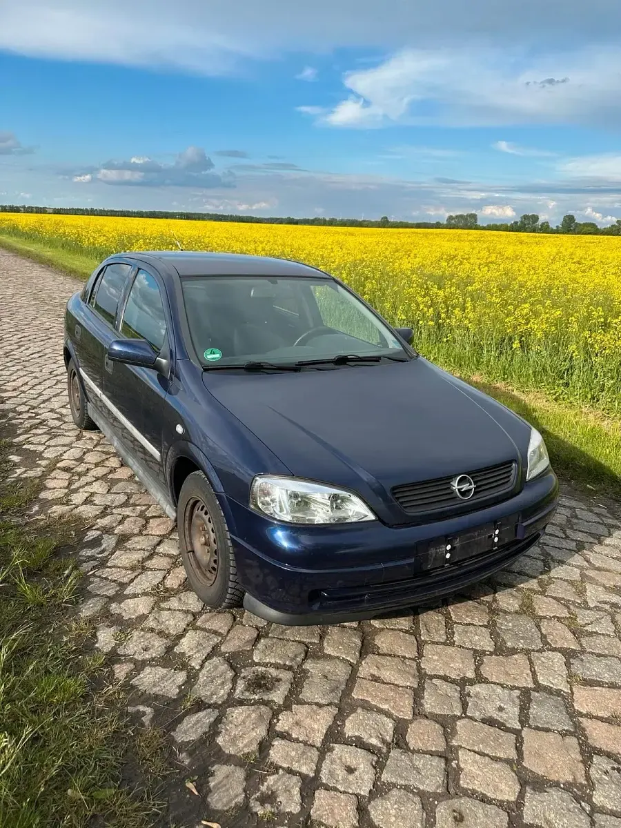 Gebraucht Opel Astra 75 PS (55 kW) 2000 Blau Limousine