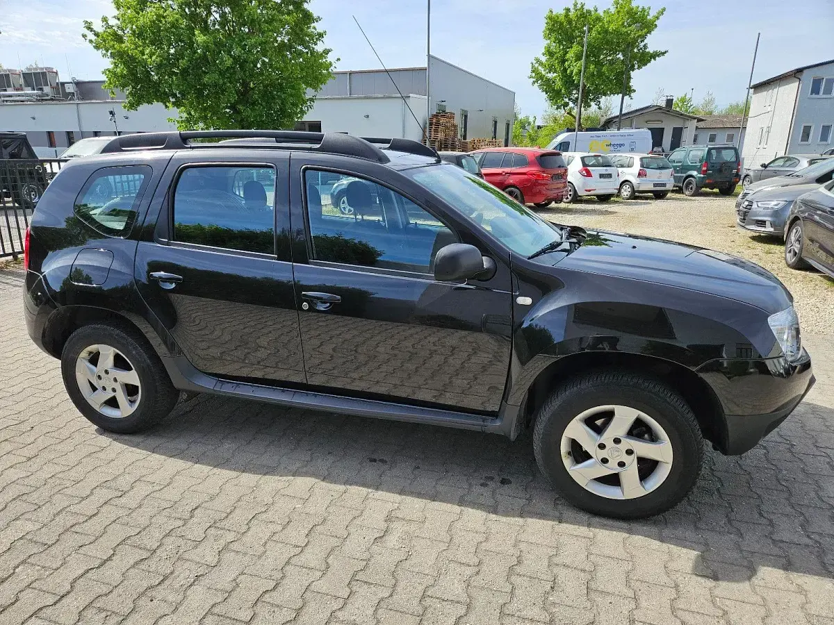 Używany Dacia Duster Lauréate 105 KM (77 kW) 2010 Czarny SUV